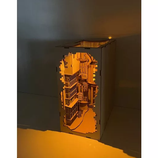 Harry Potter Tiny Adventures Book Nook Mini Dioráma Diagon Alley 23 cm