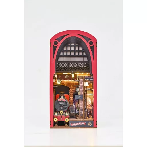 Harry Potter Tiny Adventures Book Nook Mini Diorama Hogwarts Express 18 cm