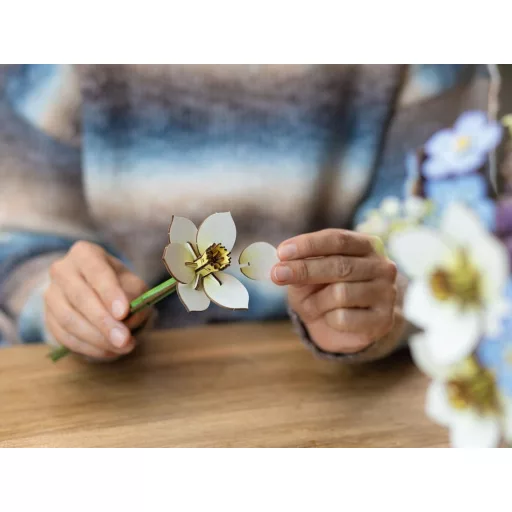 Revell Flowers Wooden Flowers Blossom Festival 22 cm