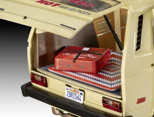 Stranger Things Model Kit 1/25 VW T3 Bus Surfer Boy 19 cm