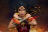 DC Comics Premium Format Statue Wonder Woman: Saving the Day 50 cm