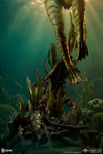 Universal Monsters Premium Format Figure Creature from the Black Lagoon 80 cm