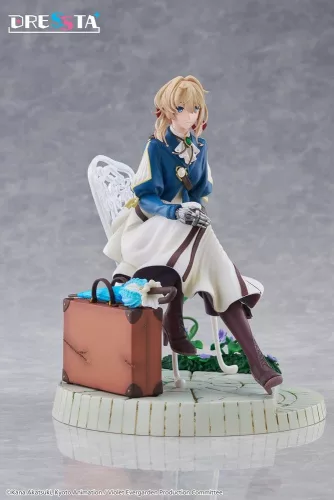Violet Evergarden Dressta PVC Figura Violet Evergarden 17 cm