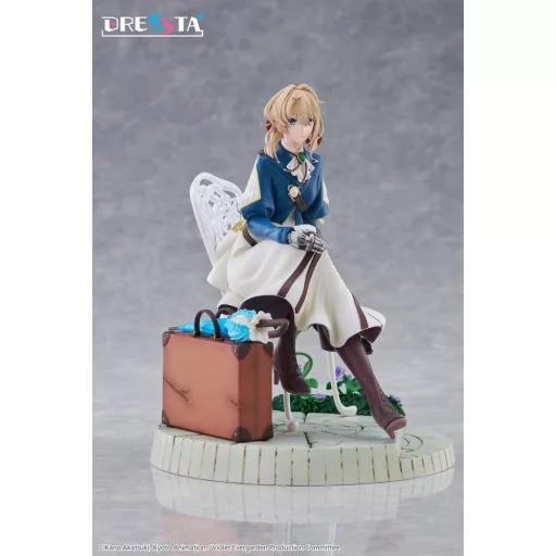 Violet Evergarden Dressta PVC Figura Violet Evergarden 17 cm