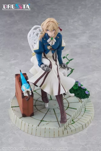 Violet Evergarden Dressta PVC Figura Violet Evergarden 17 cm