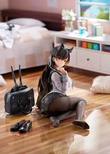 Azur Lane PVC Statue Atago (School Traumerei) 13 cm
