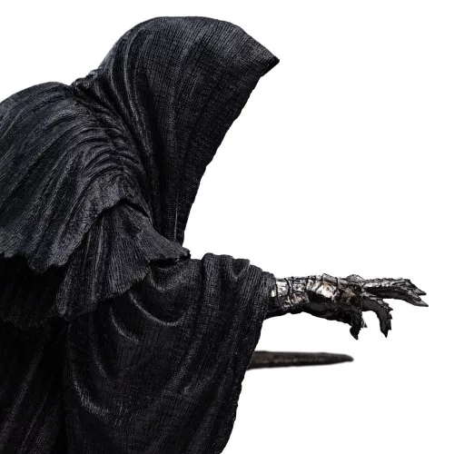The Lord of the Rings Trilogy Mini Statue Ringwraith at the Prancing Pony 18 cm
