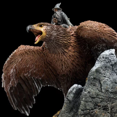 The Lord of the Rings Gandalf on Gwaihir Szobor